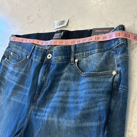Torrid Bombshell Straight Jeans Bel Air Premium Straight 28 Short - Picture 10 of 16